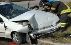 Incidente stradale, Montenero di Bisaccia, Auto contro un muretto, un ferito