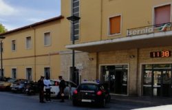 lite stazione isernia immigrati telefonini