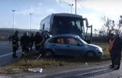 Scontro tra autobus e utilitaria. Paura per 30 studenti universitari