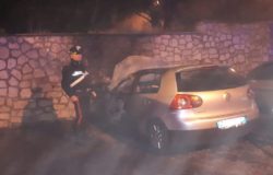 Fornelli, Auto in fiamme, in corso accertamento dei Carabinieri