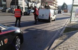 ISERNIA - Mostrava le parti intime alla gente che passava, denunciato a piede libero per atti osceni