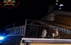 Paura a Colli a Volturno, a fuoco tetto di un'abitazione