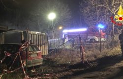 CRONACA - Paura e danni per un incendio, brucia una baracca e un conitainer