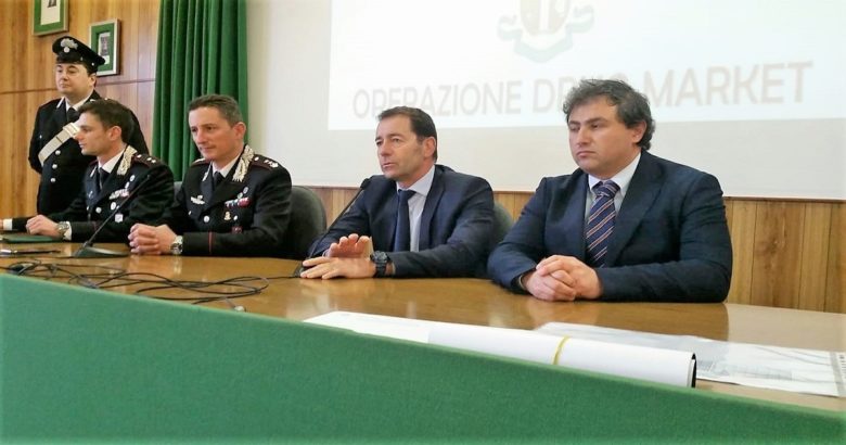 Sgominata un’associazione dedita allo spaccio, 11 arresti