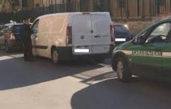 Trasporto di formaggio cremoso di capra privo di etichetta, sanzione e sequestro