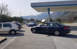 Venafro, Sorpresi a rubare, gasolio, ladri in fuga, Inseguiti, fermati, Polizia