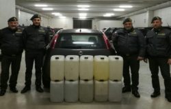 SESTO CAMPANO - La Finanza sequestra auto a Gpl con 200 litri di alcool puro trasformata in bomba viaggiante