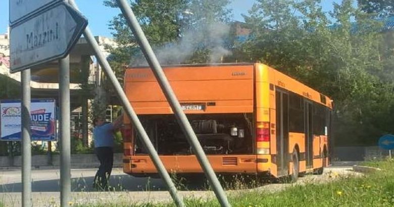 bus a fuoco campobasso