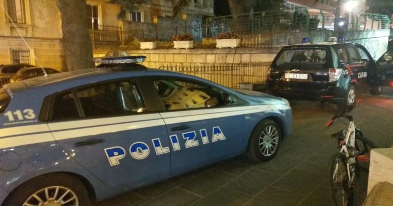 CAMPOBASSO – Controlli congiunti Carabinieri e Polizia.Nella serata di ieri, Carabinieri e Polizia hanno effettuato numerosi controlli di persone e mezzi nel Capoluogo.