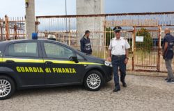 Discarica abusiva in un sito industriale dismesso, denunciate sei persone