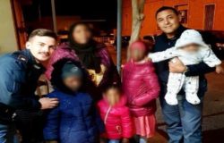ISERNIA - Mamma somala con quattro figli chiede aiuto per la notte, i poliziotti gli pagano un Hotel