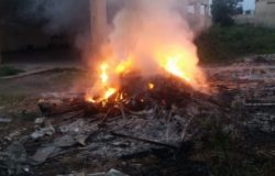 Rifiuti bruciati e non smaltiti, area sottoposta a sequestro