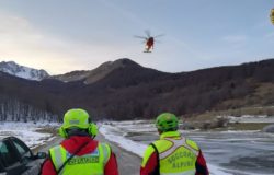 CRONACA - Bloccati in montagna dal ghiaccio, escursionisti salvati in elicottero dal soccorso alpino