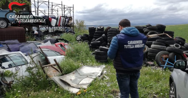 sfasciacarrozze abusivo