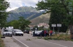 VENAFRO - Incidente, auto contro albero