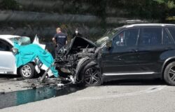 INCIDENTE MORTALE - Frontale sulla strada per l'ospedale un morto e un ferito