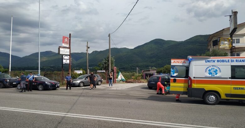 Incidente stradale, SS.85, scontro tra un auto e una moto, feriti ospedale