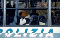 RIMPATRIO MIGRANTI POLIZIA
