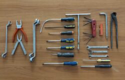 arnesi da scasso, auto, fuori regione, orario consentito, denunce 