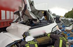 INCIDENTE, Scontro, camion, furgone, conducenti, ospedale