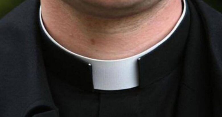 TRUFFA, finto sacerdote, denaro, parroci, denunciato