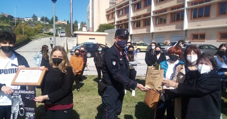 Città più verdi, Educazione Ambientale, “Un Albero per il Futuro”