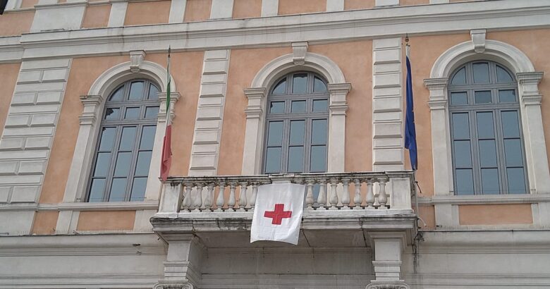 Giornata Mondiale, Croce Rossa, bandiera, Palazzo San Giorgio, Campobasso