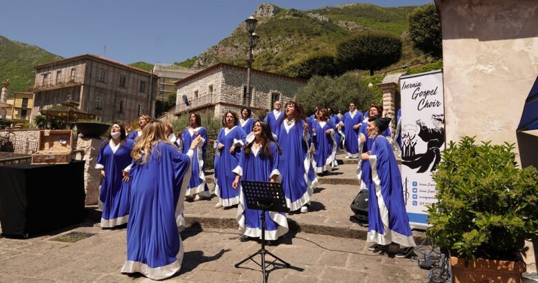 VENAFRO, Isernia Gospel Choir, applausi