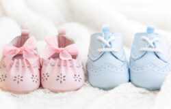 Auguri, fiocco rosa, fiocco celeste, gemelli,