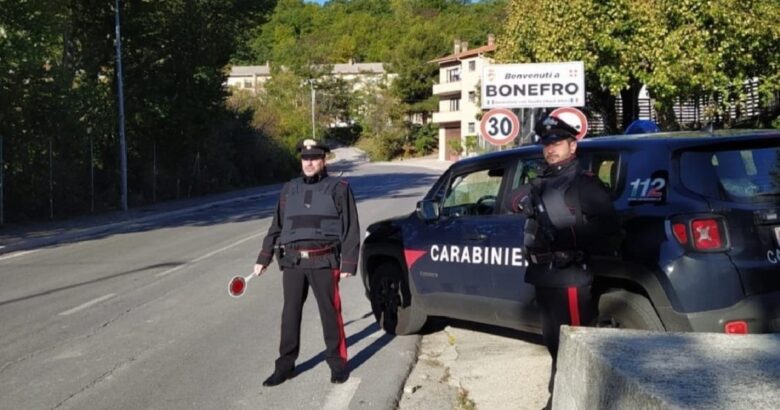 Maltratta, violenze, minacce, arresto,