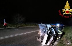 Incidente stradale, Statale 87, furgone, ribalta, ospedale