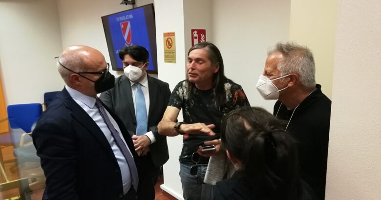 Molise, Sit in, palazzo D'Aimmo, Toma, protesta