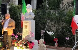 Busto, Angela Fusco Perrella