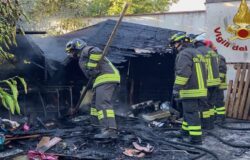 INCENDIO, fuoco, deposito, Isernia, Vigili del fuoco