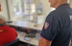 Falsi assegni, INPS, dipendenti Poste, coppia, coniugi, denunciata, truffa