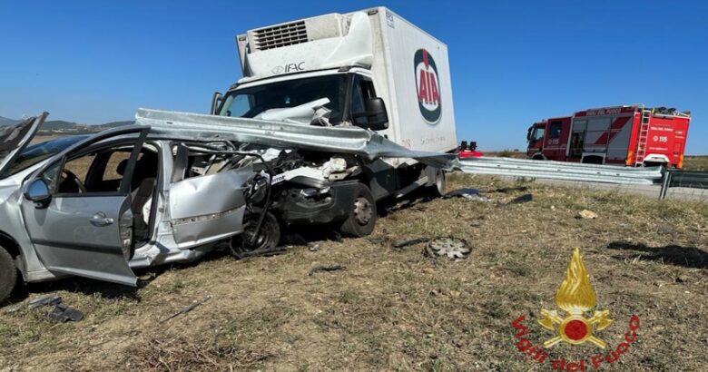 Incidente mortale, sangue , strade molisane, morto, ferito