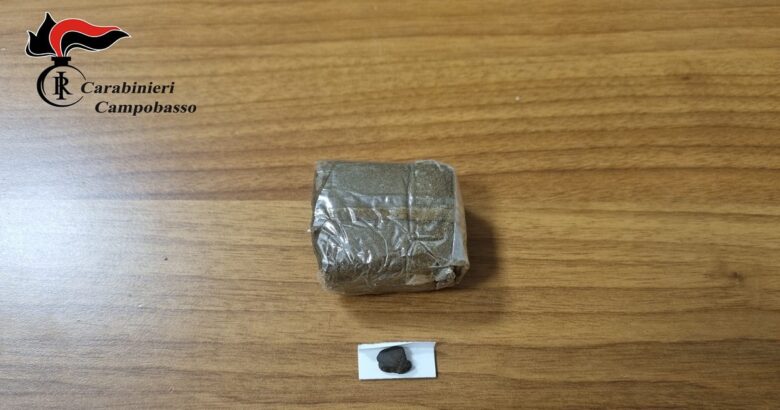 Beccato, hashish, recidivo, arrestato