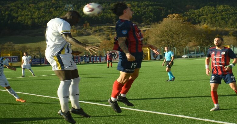 Calcio, serie D, Vastogirardi, Campobasso