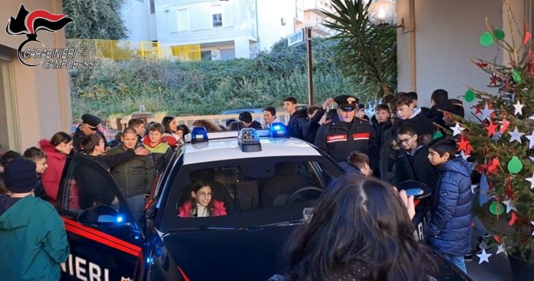 Cultura alla legalità, studenti, albero, Carabinieri