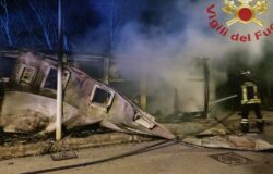 Incendio, fuoco, fiamme, isola ecologica