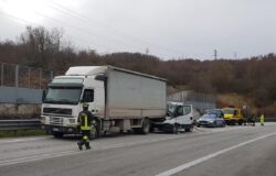 Incidente, Trignina, tamponamento, camion, furgone, ferito, conducente