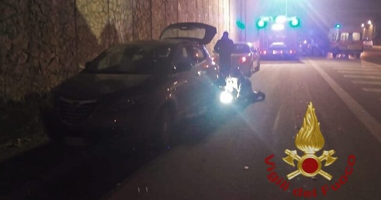 Incidente, tamponamento, auto, ferito