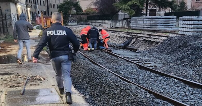 disperso, ospedale, binari, stazione ferroviaria