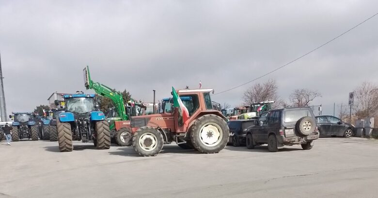 PROTESTA, trattori, presidio, Campobasso, assessore Micone, associazioni agricole