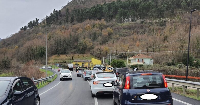 VENAFRO, Ceppagna, Incidente stradale, scontro, furgone, auto, ferita, donna