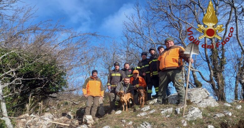cani, cunicolo, Vigili del fuoco