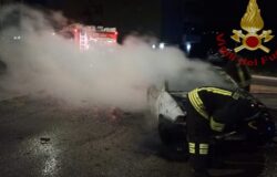 Campobasso, auto, fiamme, notte