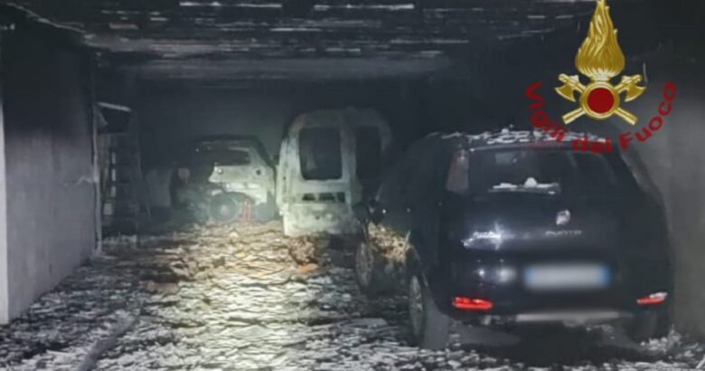 fuoco, auto, garage, notte di paura