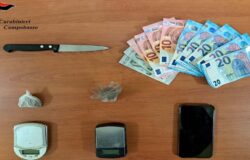 spacciatore, Carabinieri, eroina, arrestato