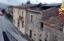 Maltempo, vento forte, divelto, tetto